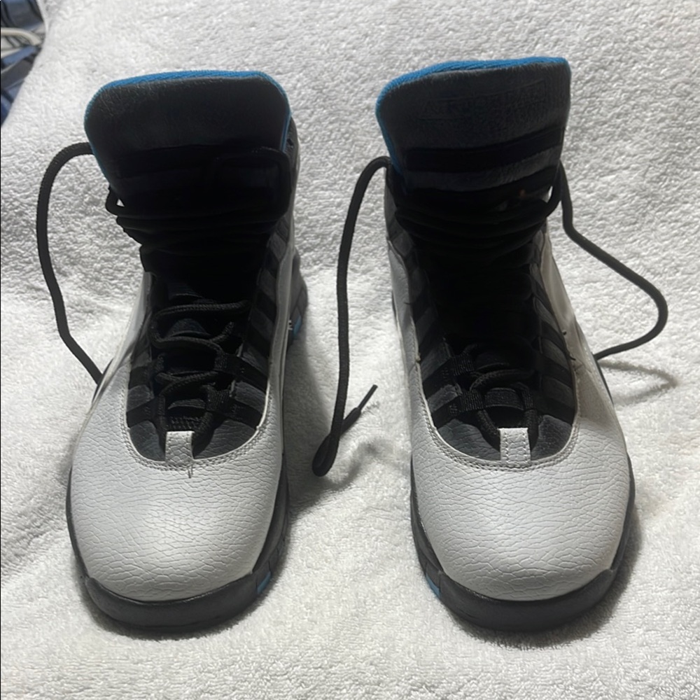 Jordan Athletic Shoes White and Black High-Top